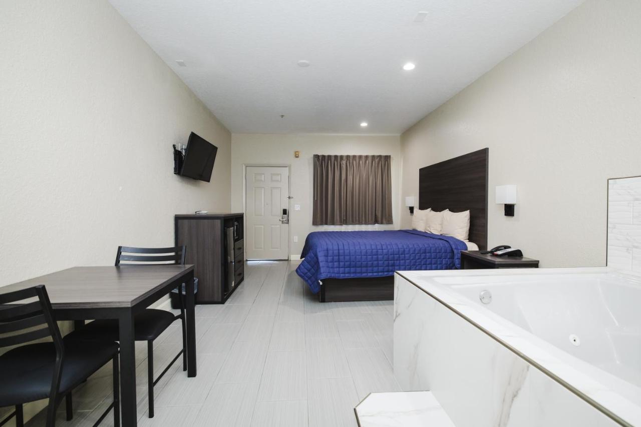 Winchester Inn And Suites Humble/Iah/North Houston מראה חיצוני תמונה