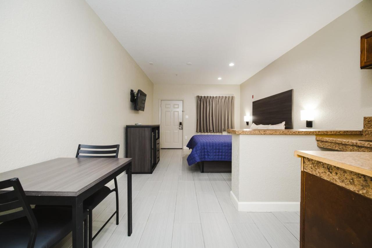 Winchester Inn And Suites Humble/Iah/North Houston מראה חיצוני תמונה
